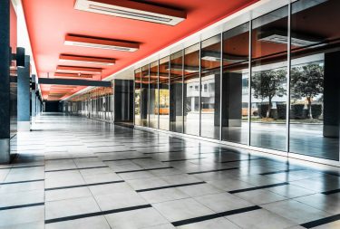 3 Signs that it's Time to Hire a Commercial Cleaning Service